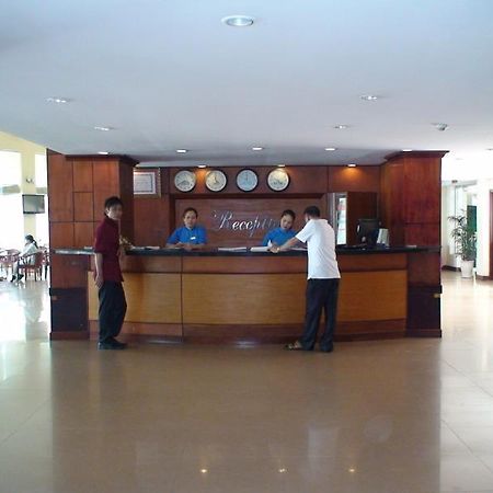 Huu Nghi Hotel Vinh Exterior foto