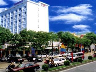 Huu Nghi Hotel Vinh Exterior foto