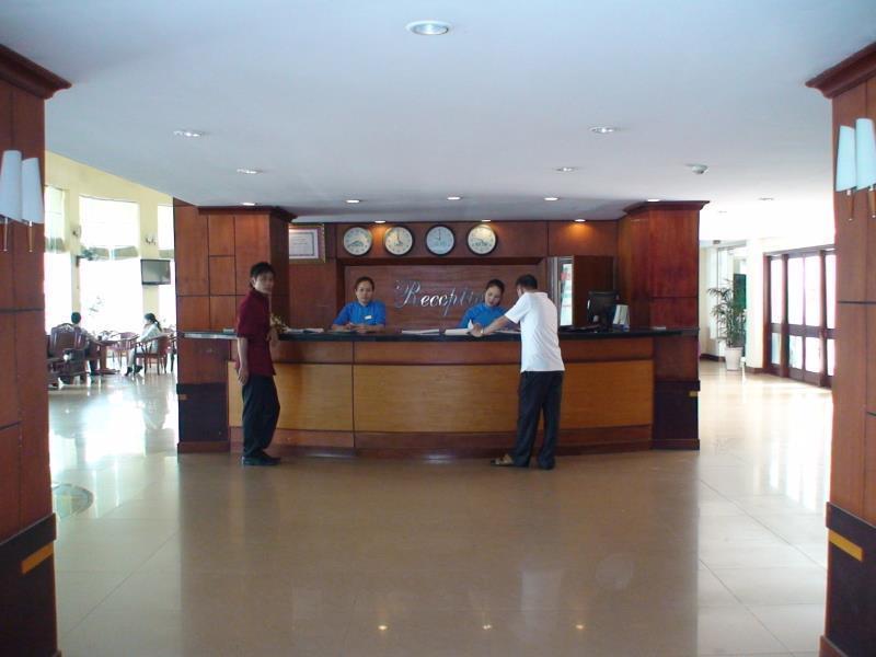Huu Nghi Hotel Vinh Exterior foto