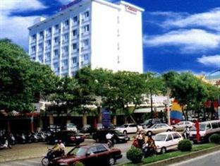 Huu Nghi Hotel Vinh Exterior foto